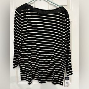 *New* Women’s Chaps Top Size 3X